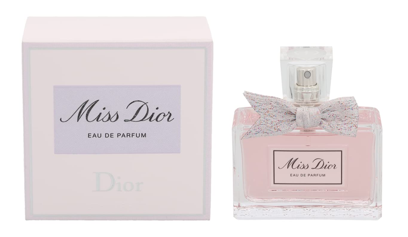 Dior Miss EDP floral heart close-up suggesting feminine elegance.