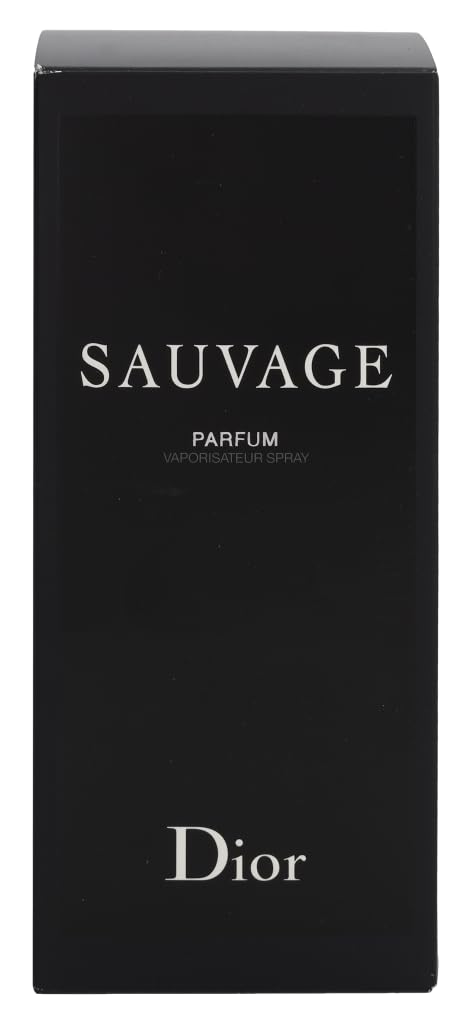 Dior Sauvage tonka-sandalwood shot highlights a warm, refined base for daily wear.
