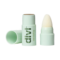Divi Root Touch-Up Powder close-up texture shows fine natural coverage.