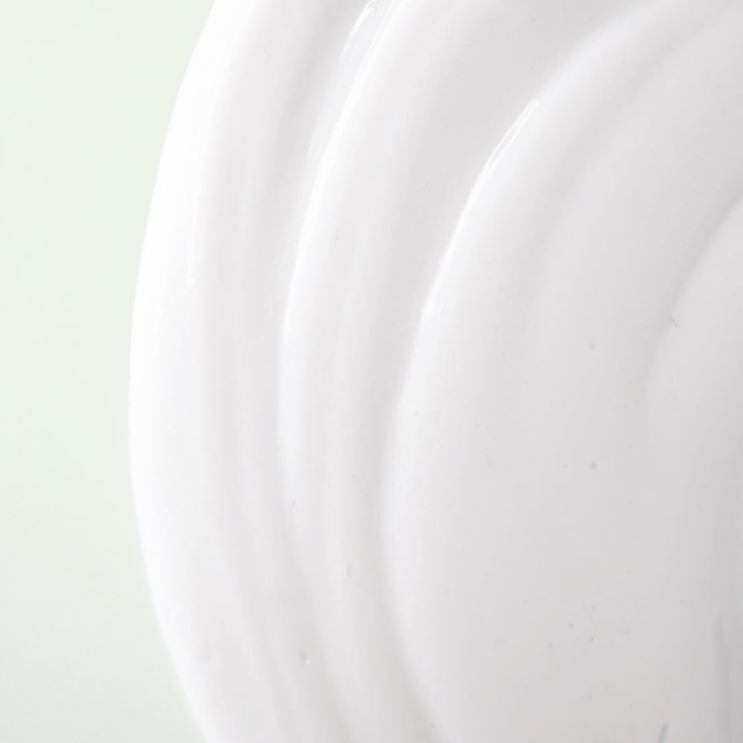 Divi vegan and paraben-free formula supports a clean hair routine.