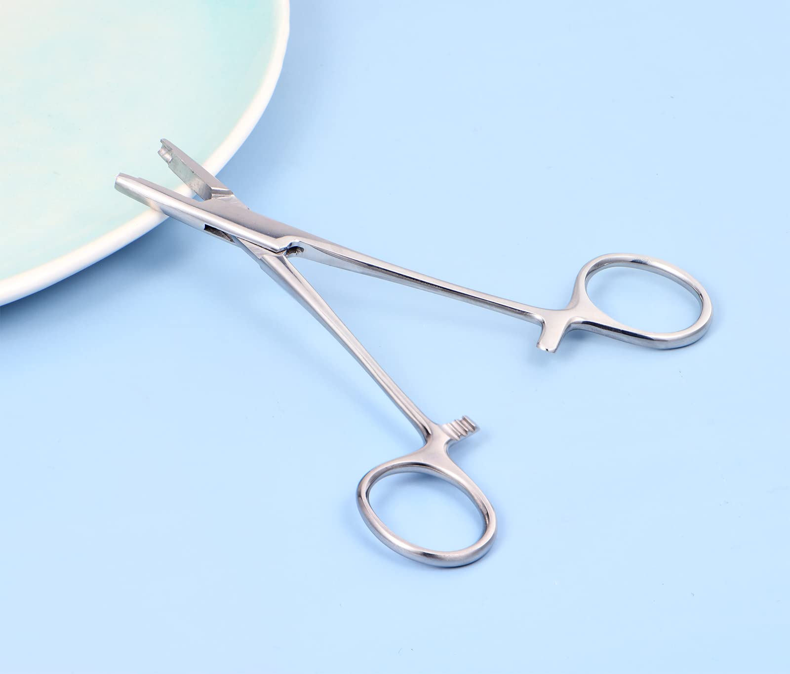 DJCIW tool close-up durable stainless steel highlights long-lasting construction.