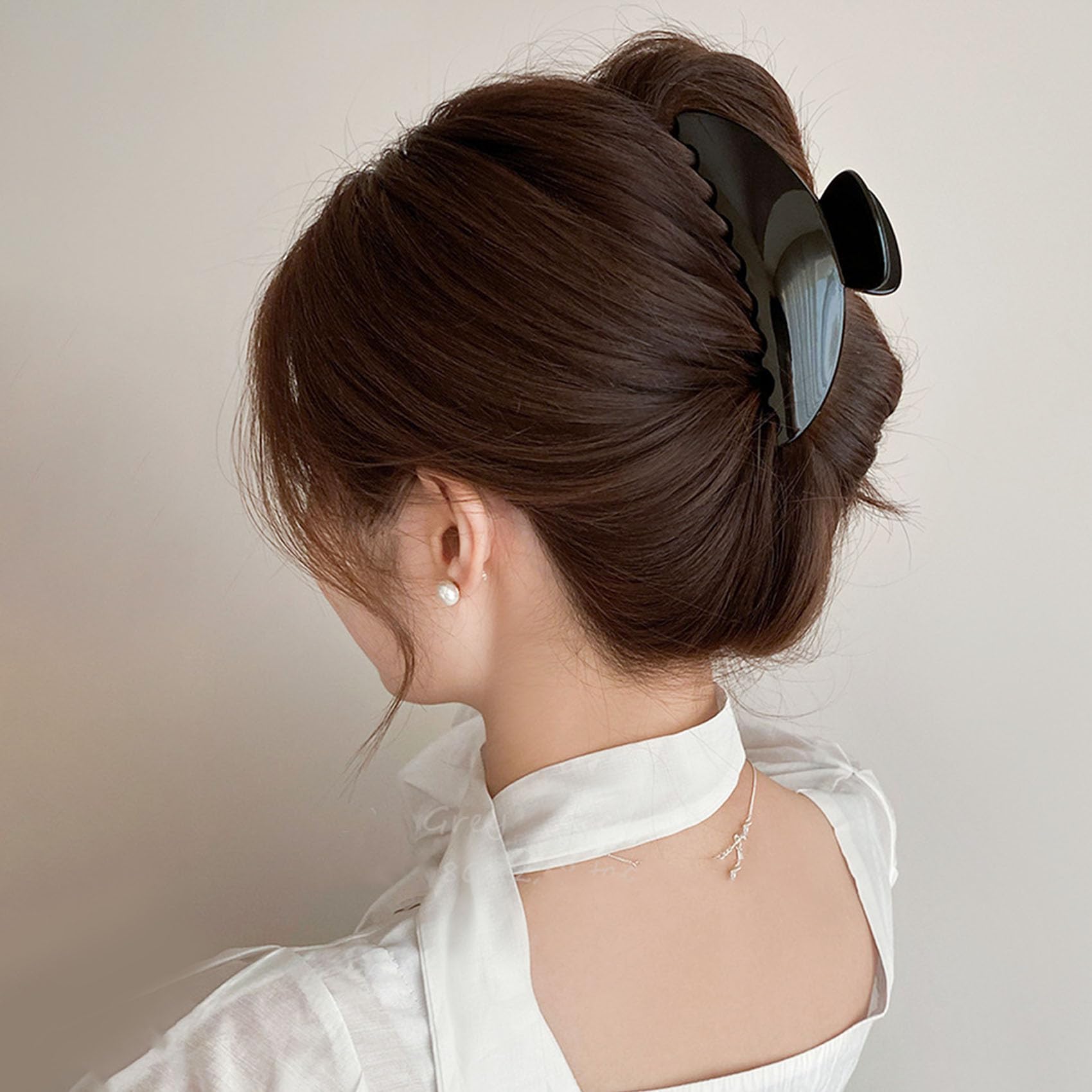 DMJHJY gift-packaging hair clip presents a stylish, ready-to-gift accessory.