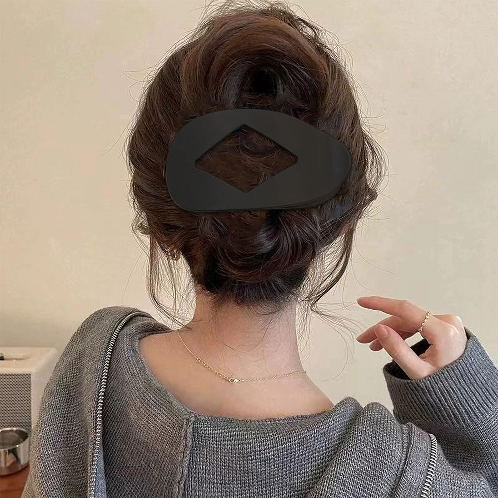 DNZPFU clip in hair demonstrates secure hold during daily activities.