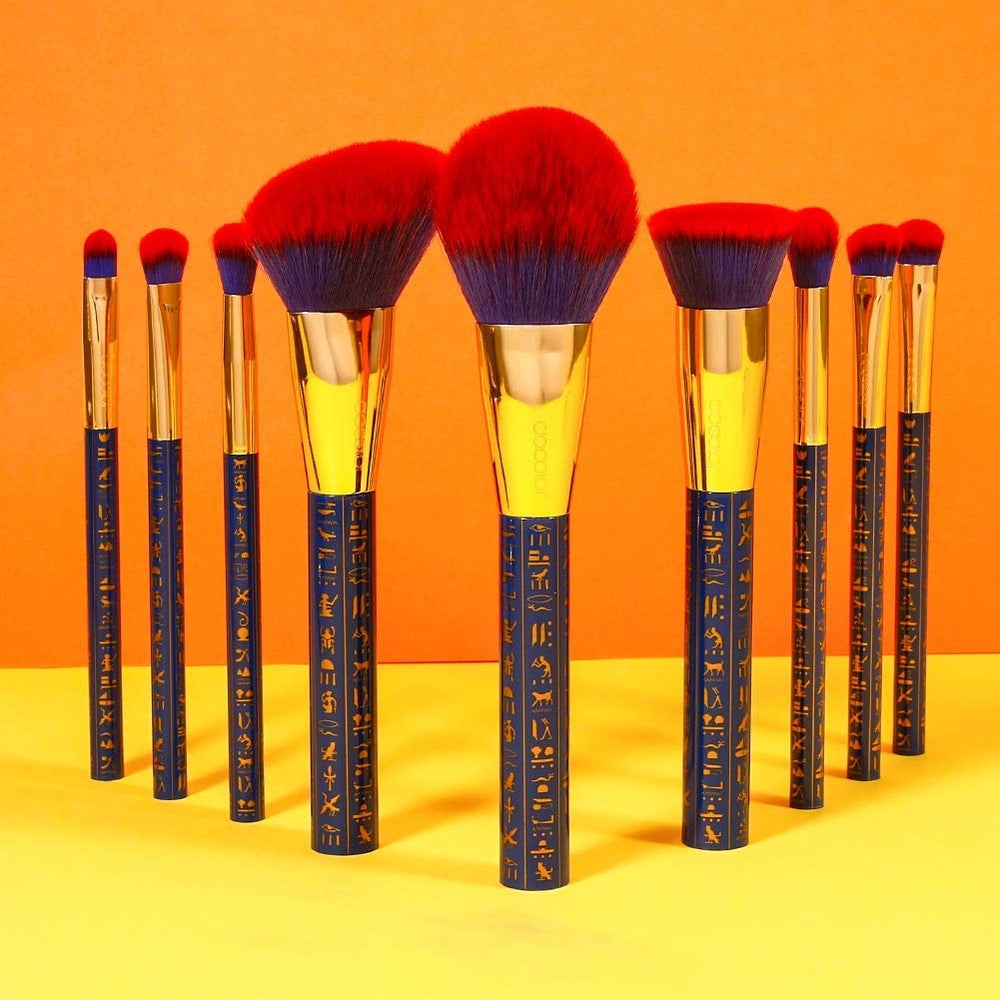 Docolor brushes-with-guide-included offers expert tips for better technique.
