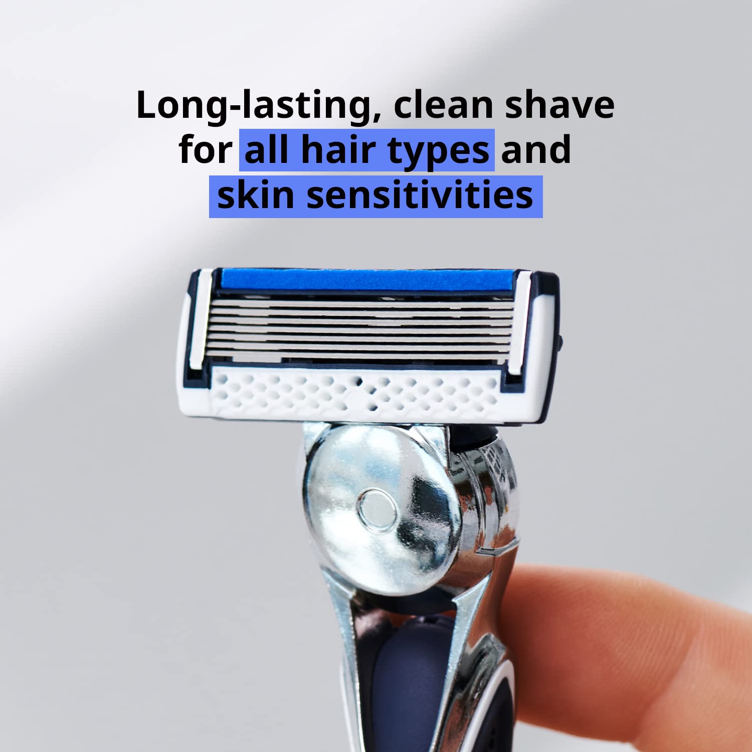 Dorco Pace 7 curved blades close-up showing flexible blades for comfortable, irritation-minimizing shaves