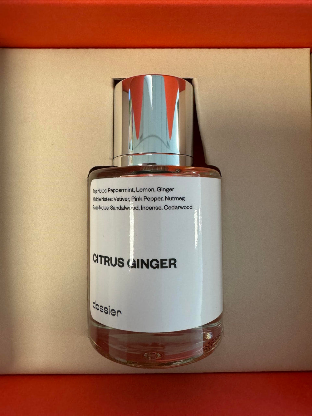 Dossier Citrus Ginger vanity display encourages everyday wear with confidence.
