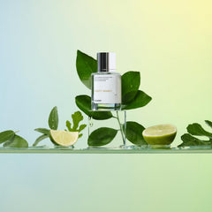 Dossier Fruity Honey spray bottle captures peach and honey tones for versatile wear.