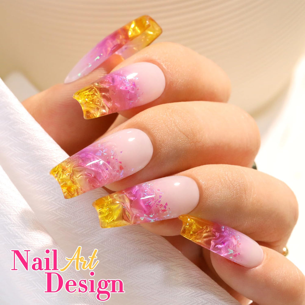 Double Rhythm top coat gel provides durable shine and protection.
