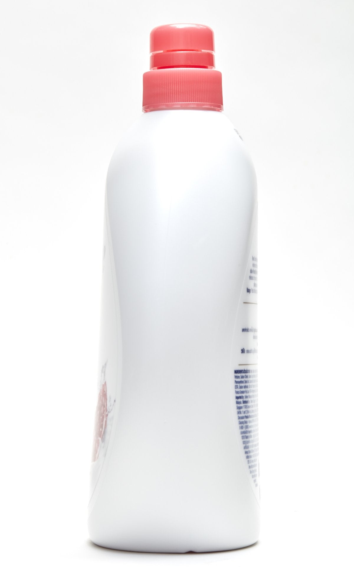 Dove Go Fresh Revive lather being poured for a creamy cleanse
