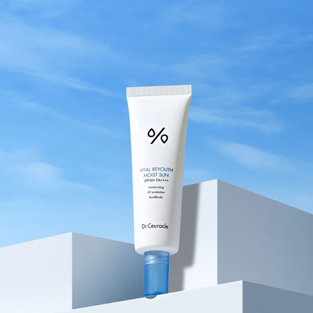 Dr.Ceuracle Hyal Reyouth Moist Sun texture lotion swatch reveals quick-absorbing hydration.