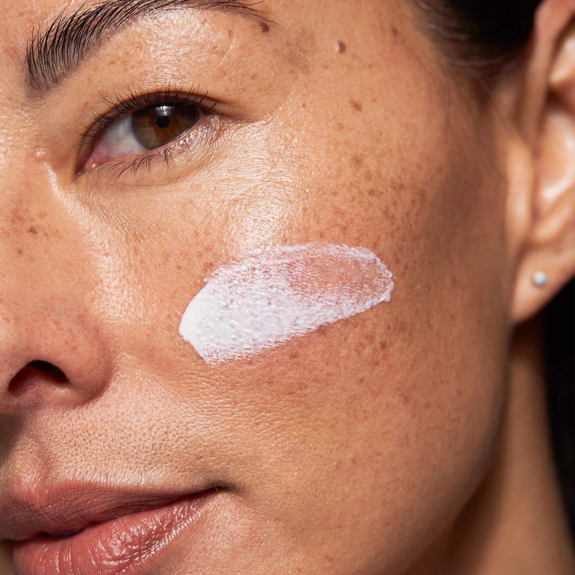 Dr Dennis Gross All-Physical Ultimate Defense Sunscreen mineral formula closeup detail