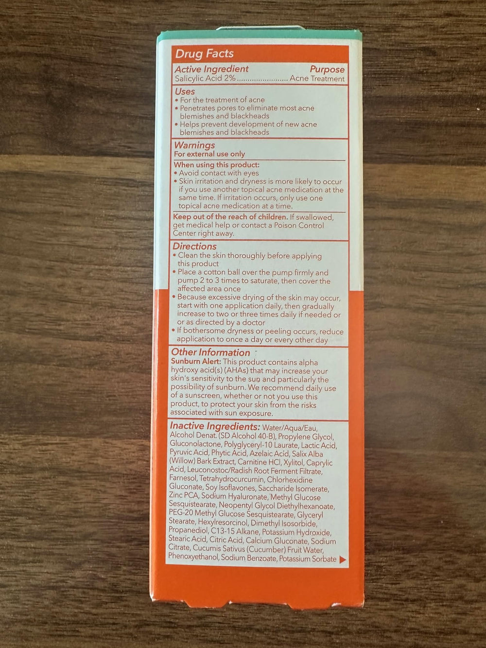 Dr Dennis Gross Alpha Beta packaging shows cruelty-free and vegan commitments