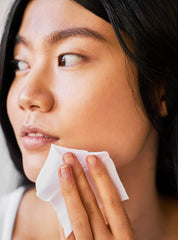 Dr Dennis Gross Alpha Beta Ultra Gentle Daily Peel Step 2 neutralization hydrates and soothes skin.