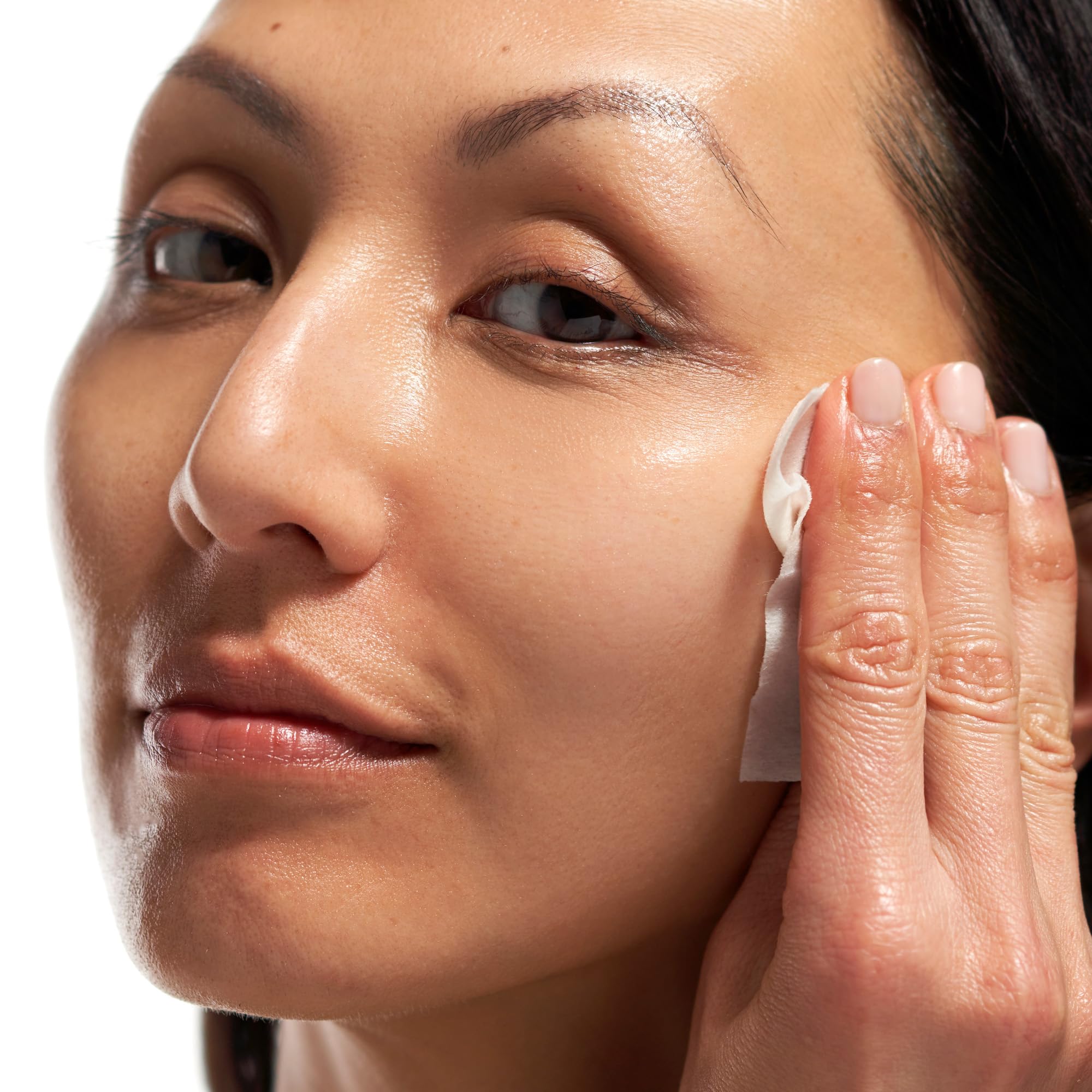 Dr Dennis Gross Peel Vault Kit delivers surface brightness and smoother texture.