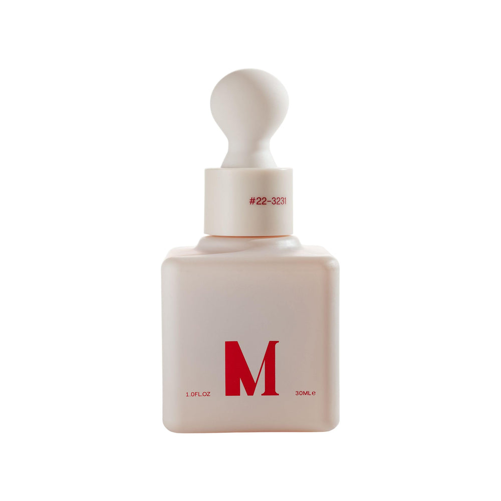 Dr. Diamond's Metacine InstaFacial Serum bottle closeup highlighting a lightweight, glow-enhancing formula.