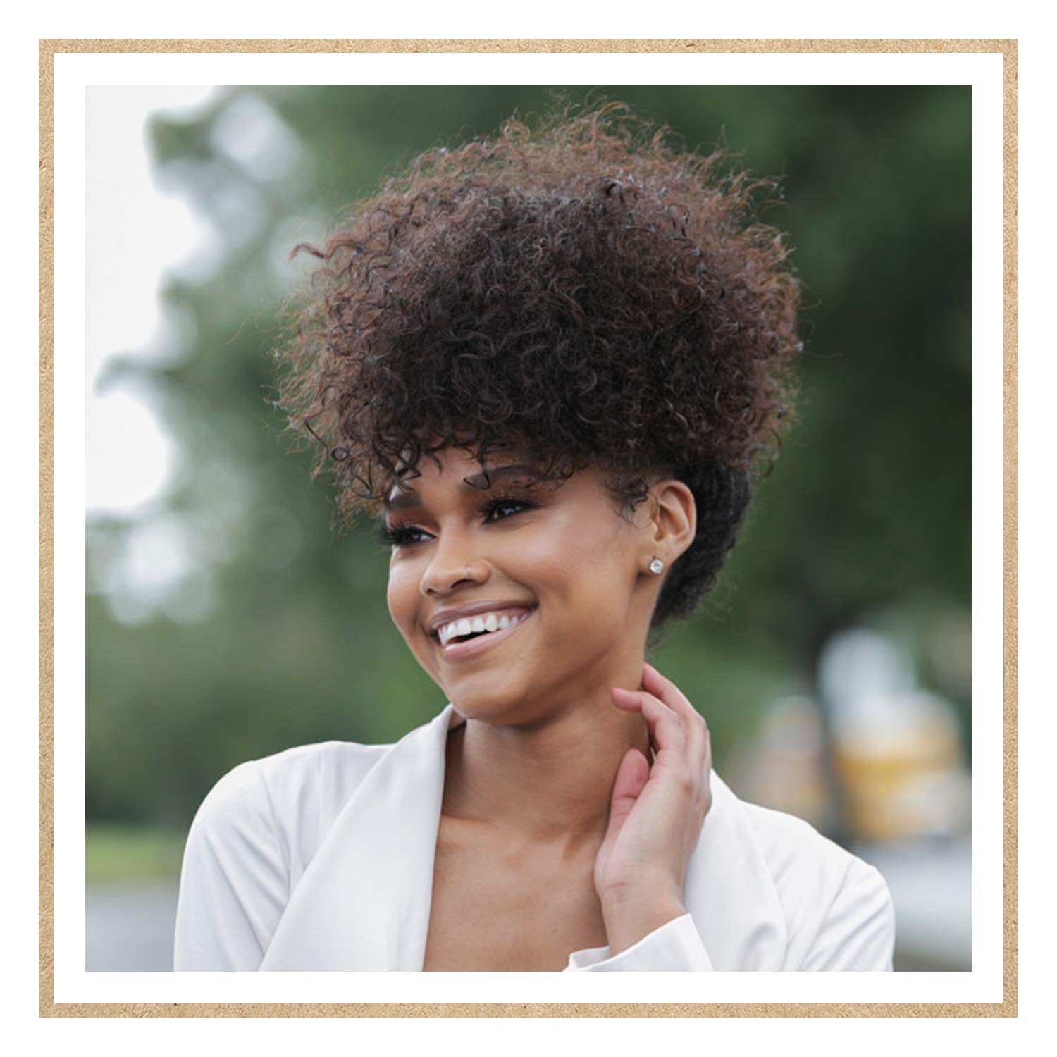 Dr. Miracle's Gro Oil scalp-application captures precise targeting for temple and nape areas.