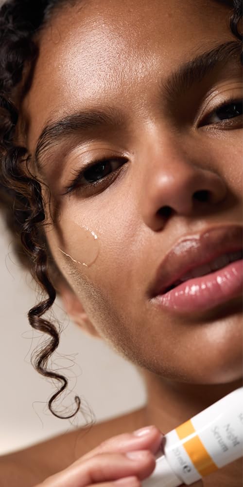 Dr. Hauschka Night Serum apple hydrosol close-up—hydration that supports skin rhythms.