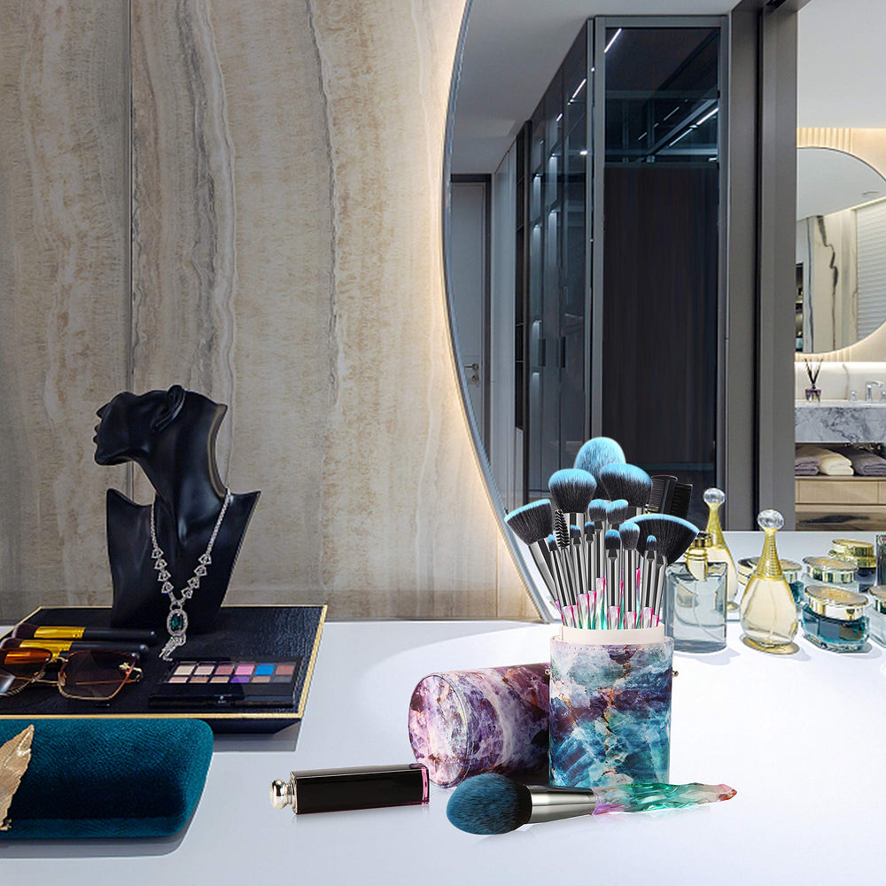 DUAIU blue-packaging highlights a premium, ready-to-gift kit.