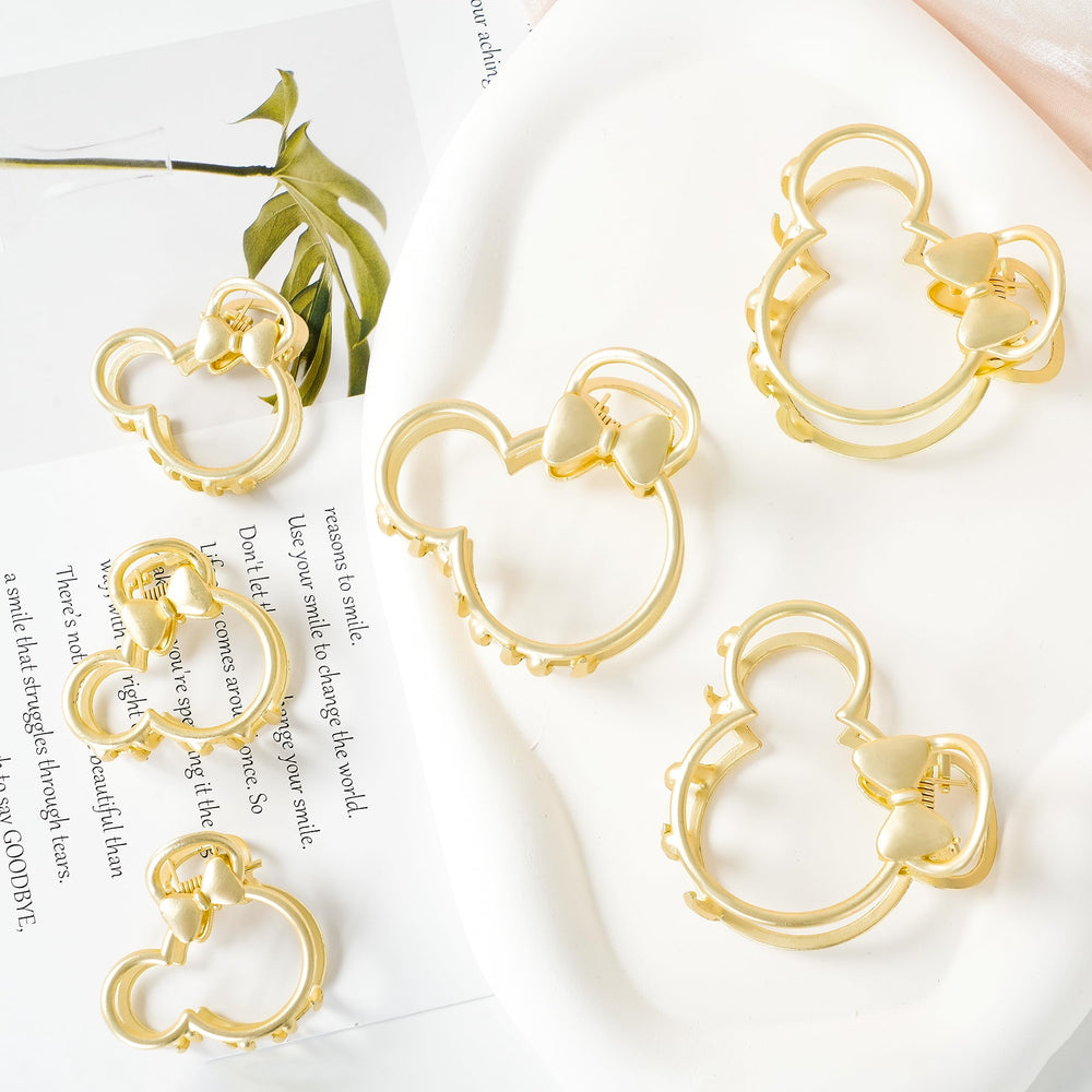 DF DualFERV hollowed geometric design adds chic detail to any hairstyle.