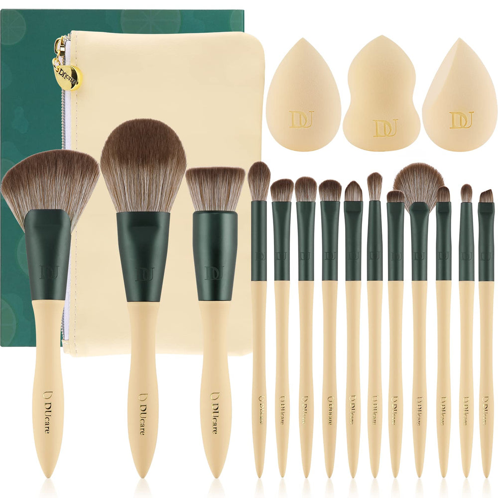 DUcare Christmas makeup gift set box—luxury packaging ideal for gifting.