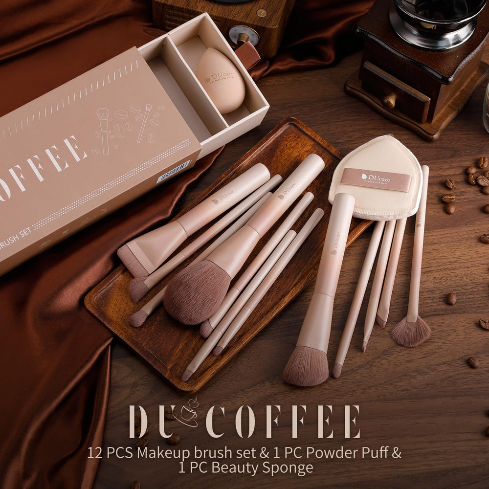 Ducare beauty blender sponge closeup, seamless blending for base makeup.