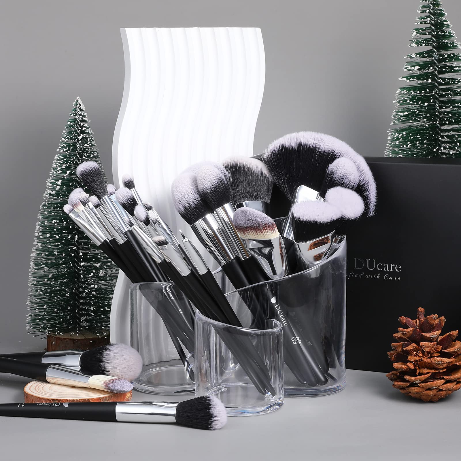 DUcare face brushes 12pcs dense-soft bristles ideal for flawless foundation and powder application