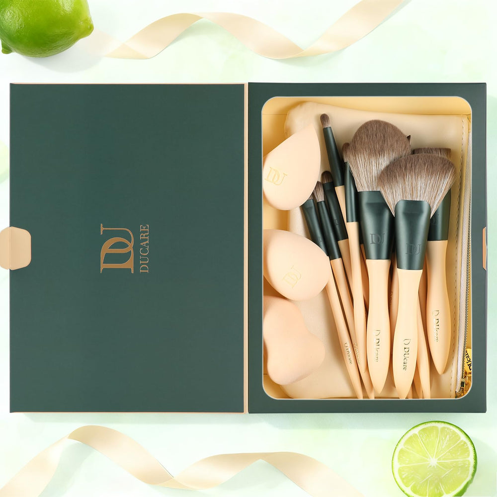 DUcare foundation-blending brush helps you even out complexion for a natural look.