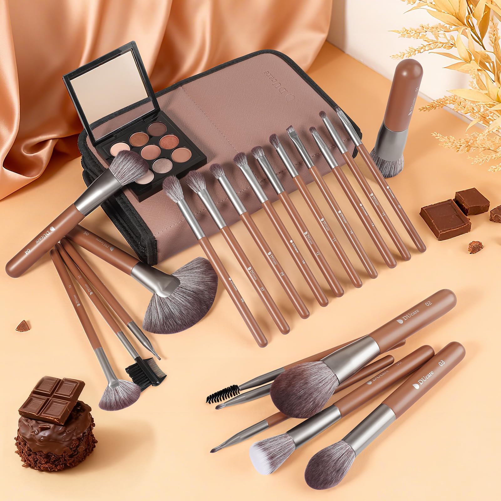 DUcare blush/powder brush delivers seamless color diffusion on cheeks