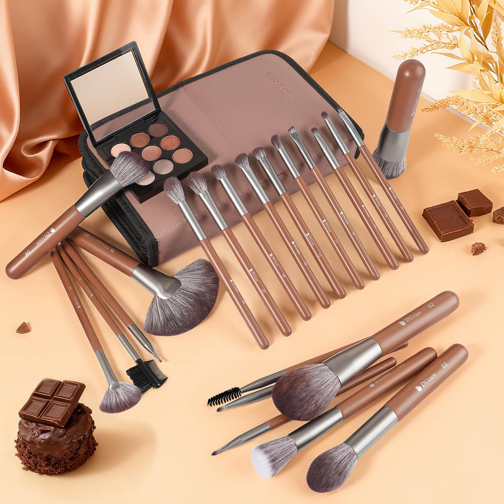 DUcare blush/powder brush delivers seamless color diffusion on cheeks