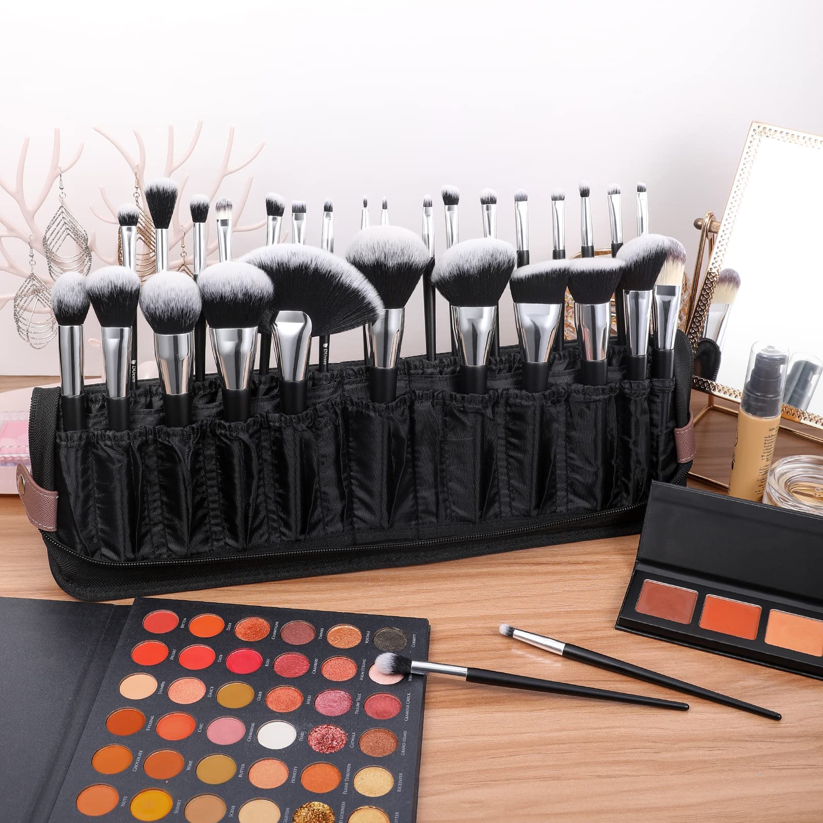 DUcare bag serves as artist bag or pencils storage on shoots.
