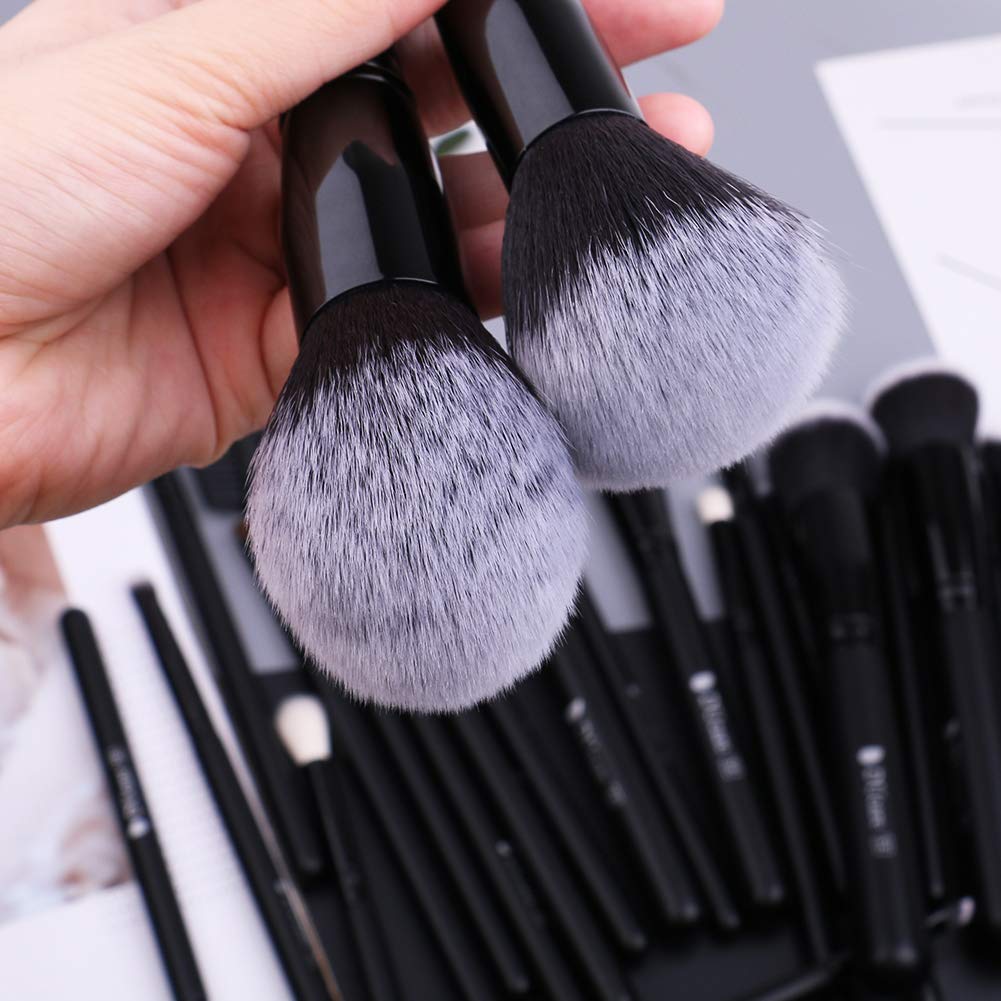 DUcare powder brush provides seamless setting to control shine.