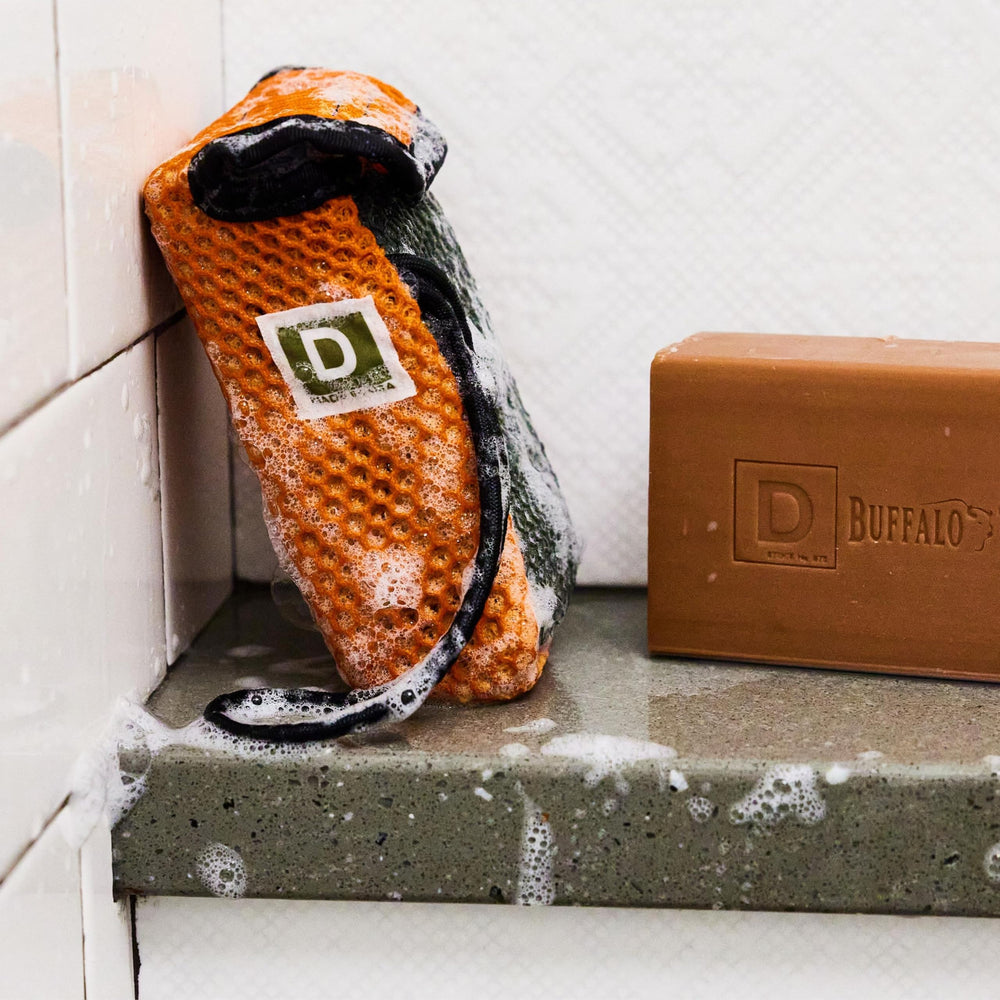 Duke Cannon 550mil-spec paracord keeps soap elevated during outdoor showers