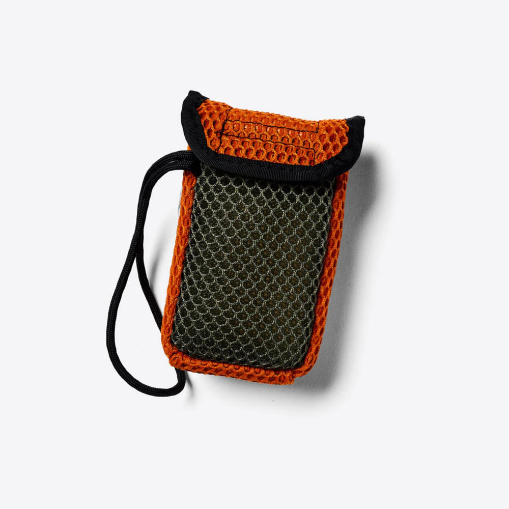 Duke Cannon Big Brick soap compatibility with the pouch.