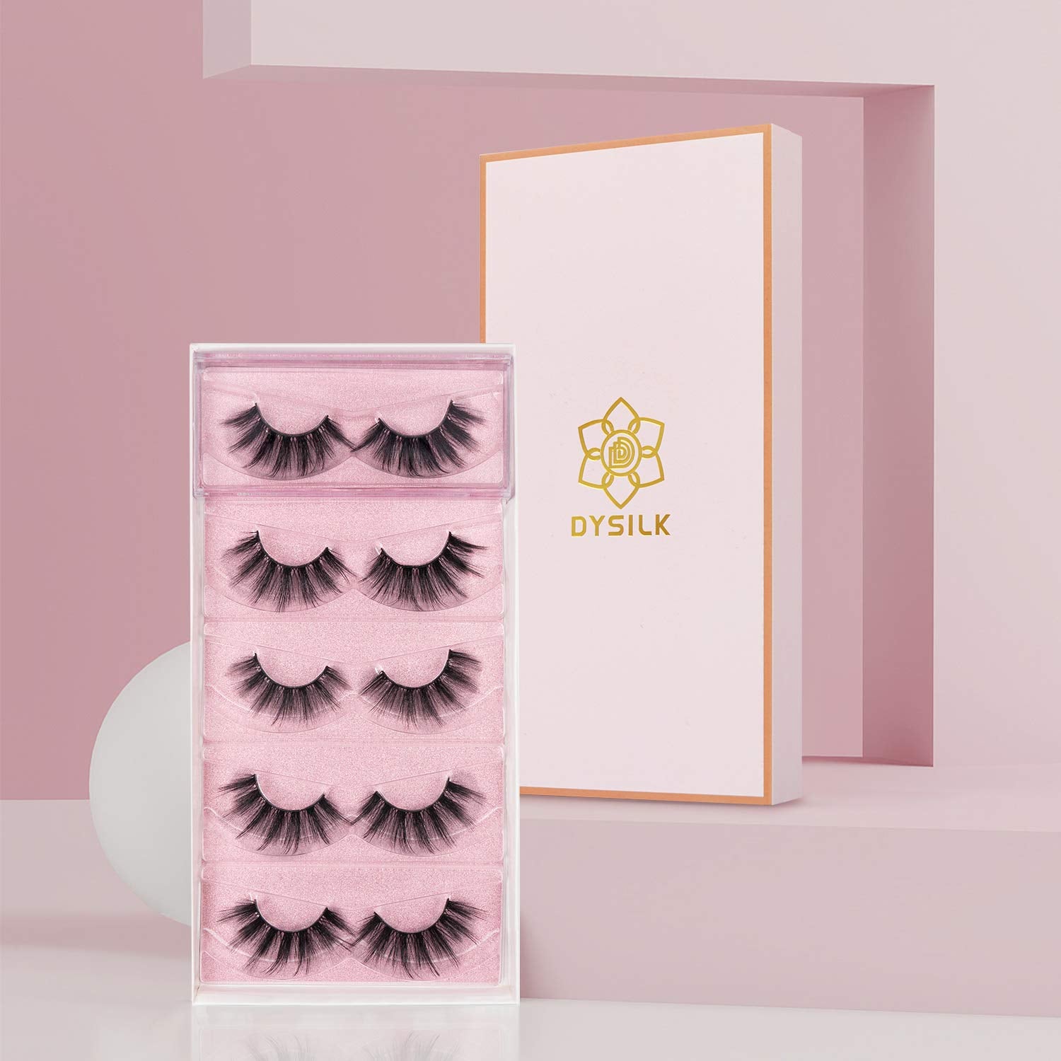 Estuche de viaje rígido DYSILK para almacenar las pestañas.