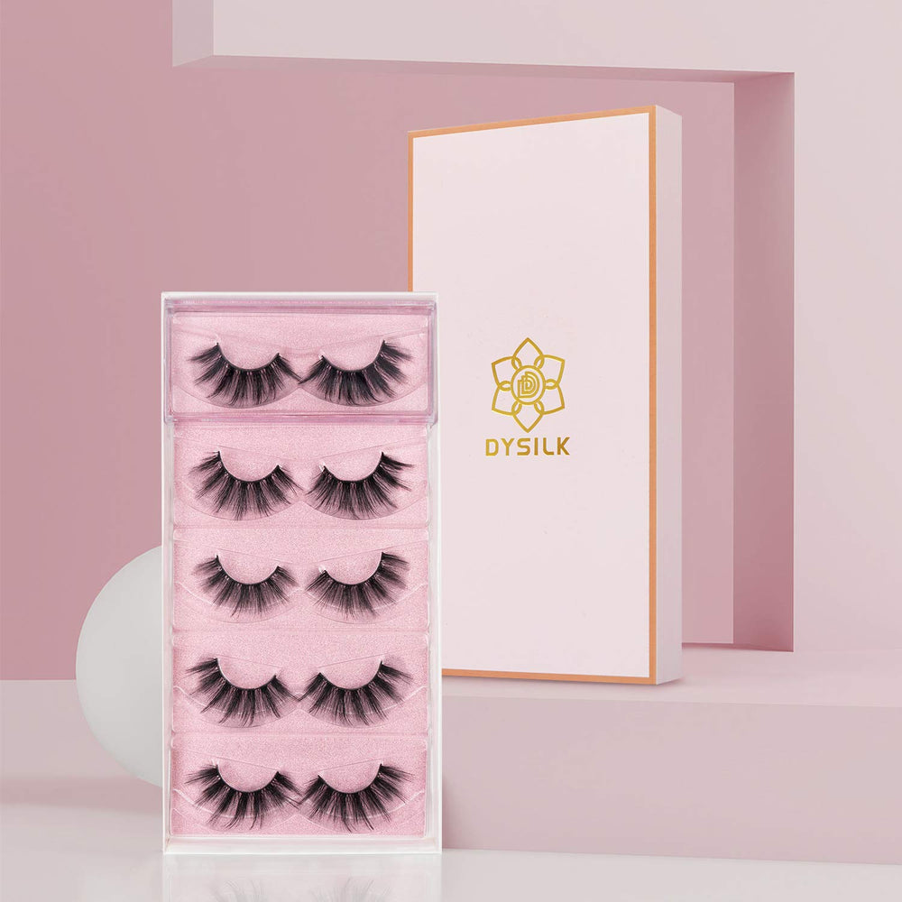 Estuche de viaje rígido DYSILK para almacenar las pestañas.