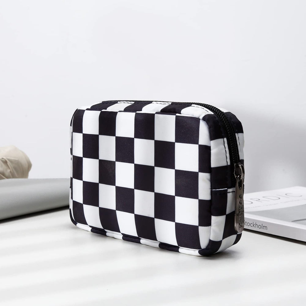 E-Tree foam padding protects valuables during casual travel