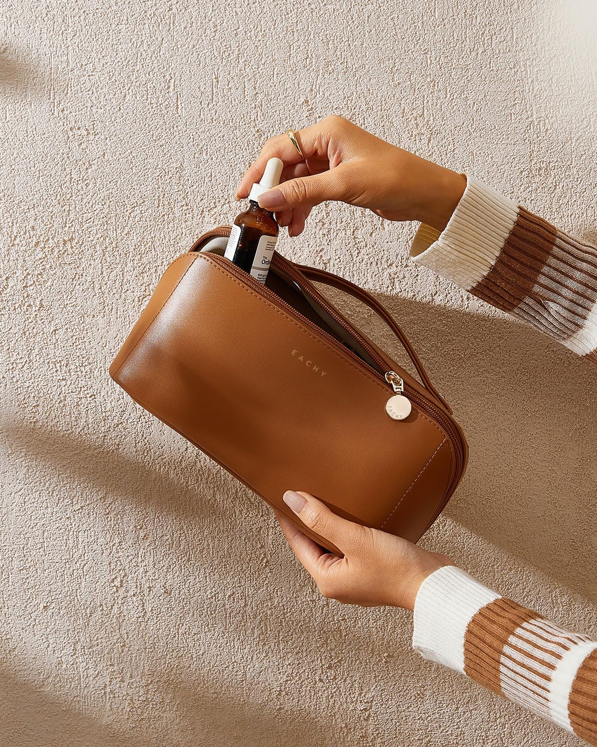 EACHY Travel Makeup Bag brown protective packaging arrives crease-free.