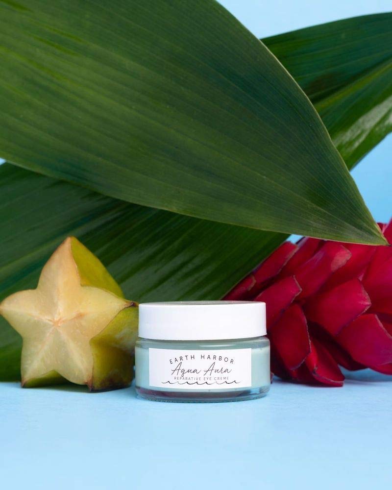 Earth Harbor AQUA AURA texture is lightweight and quickly absorbing for the eye area.