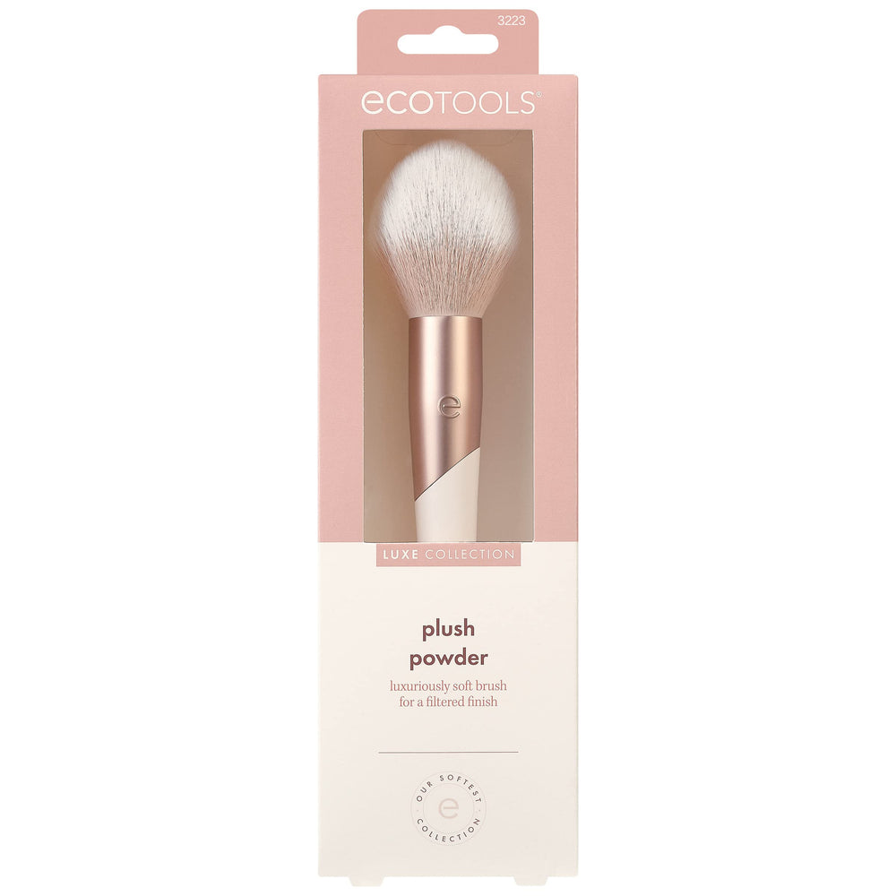 Pincel Luxe Plush de EcoTools para difuminar bronceador con precisión y control.