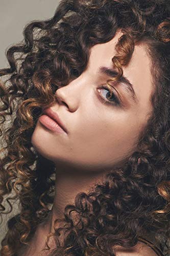 ECRU New York damp-hair distribution-strokes demonstrates even product coverage.