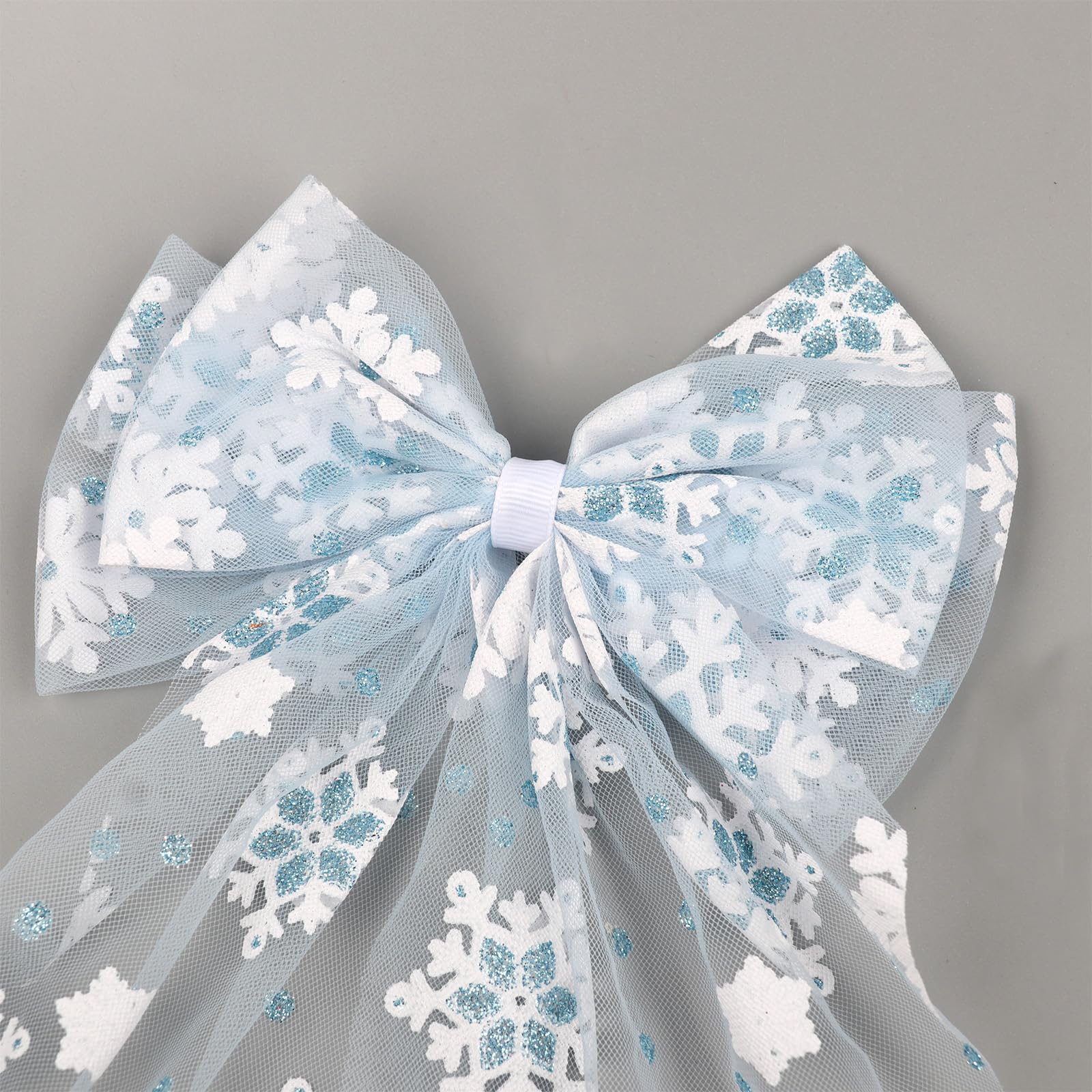 Ecuupas packaging showing a snowflake hair clip