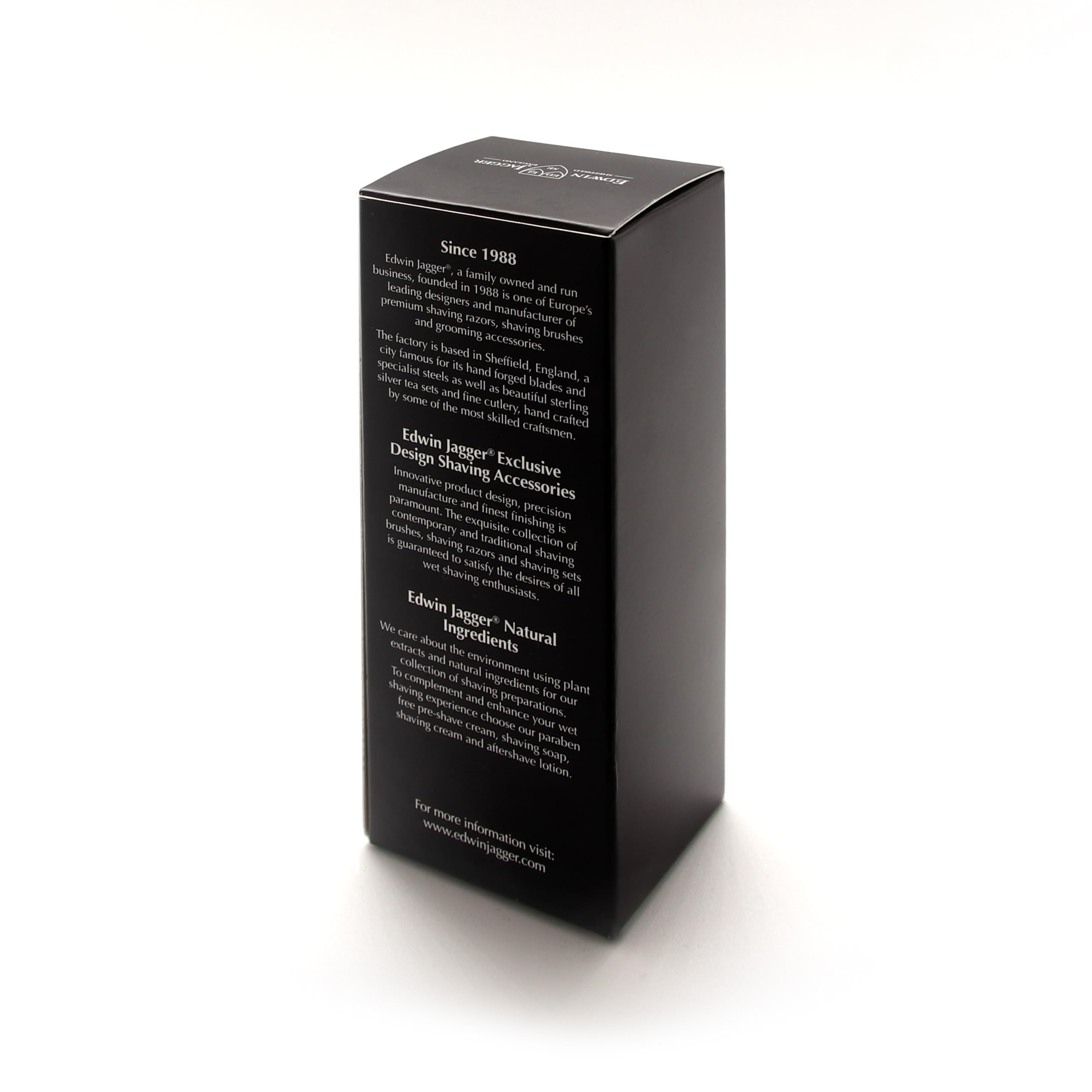 Edwin Jagger DE89LBLAMZ gift-ready packaging suggests ideal gift option.