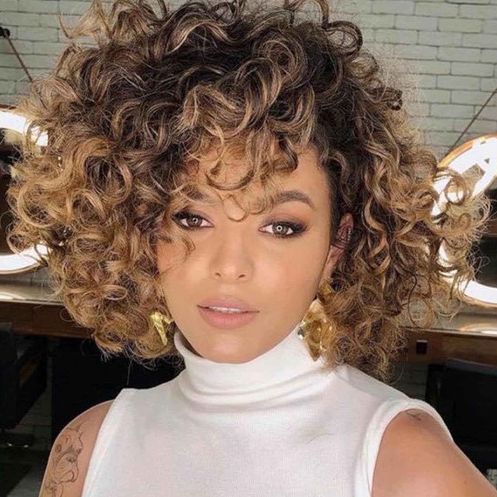 EERYA GoGo Curl 10in short curl close-up, lightweight and natural-looking.