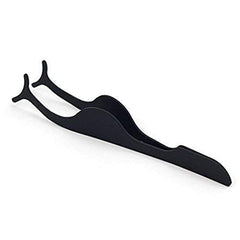 EIAKE multifunctional tweezers designed for easier application, adjustment, and repair of false lashes.
