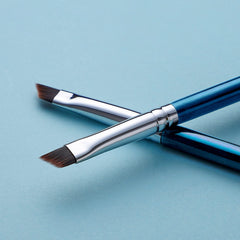 EIGSHOW Eyeliner Brush Pro precision bristles for clean eyeliner edges