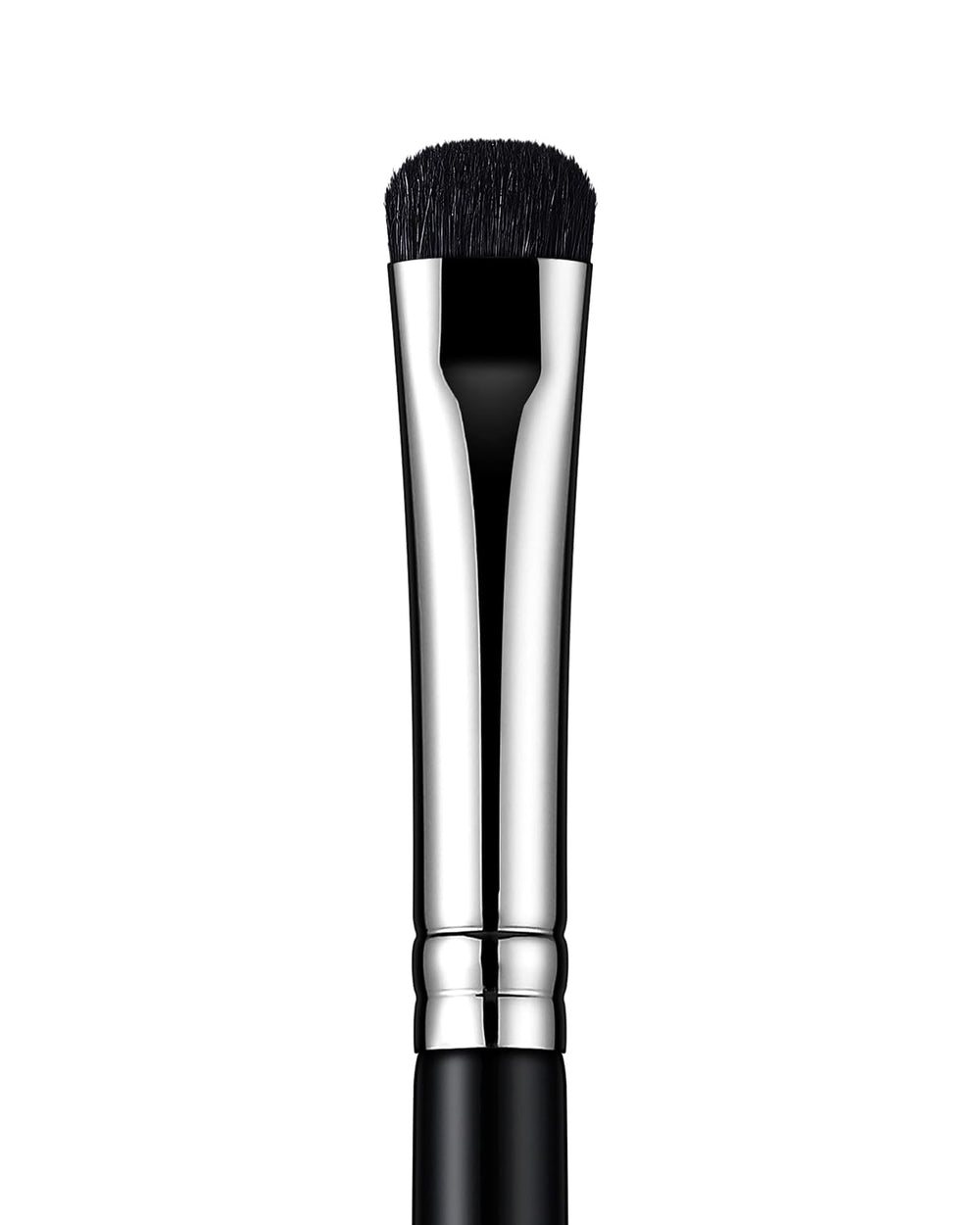 EIGSHOW Eyeshadow Smudge Brush curved tip smooths color along lash line for smoky looks.