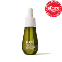 ELEMIS Superfood Oil application demonstrates lightweight, non-greasy absorption