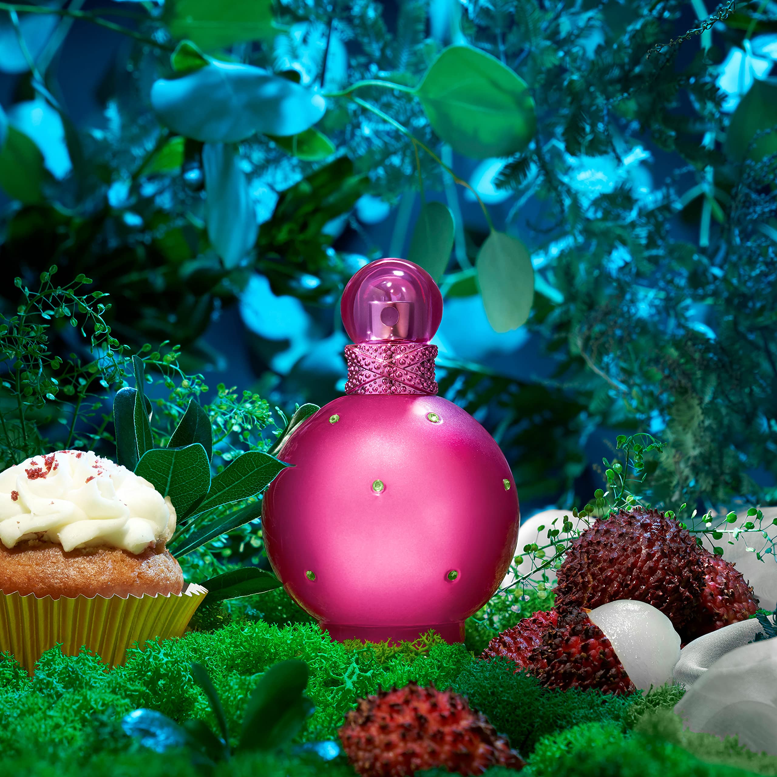 Elizabeth Arden Britney Spears Fantasy kiwi and quince create a tropical fruit blend.