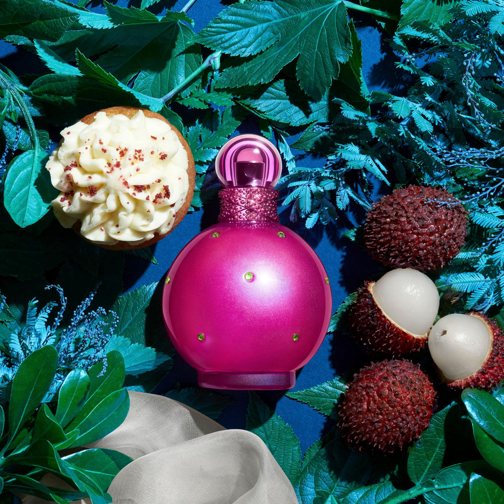 Elizabeth Arden Britney Spears Fantasy ornate cap design signals premium packaging.