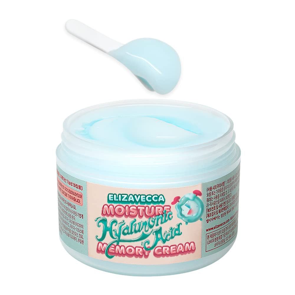 Elizavecca Moisture Hyaluronic Acid Memory Cream swatch on hand demonstrates quick absorption.